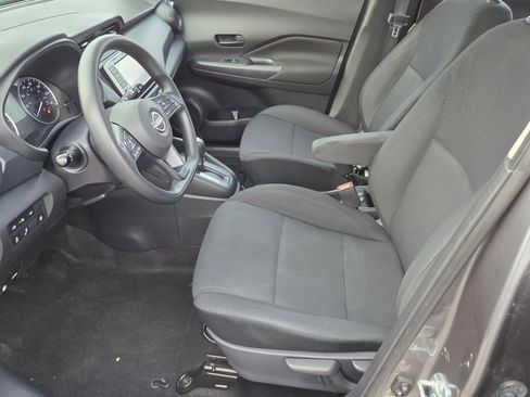 Used 2023 Nissan Kicks S image 10