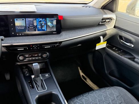 New 2026 Nissan Kicks SV w/ Cold Weather Package FWD image 10