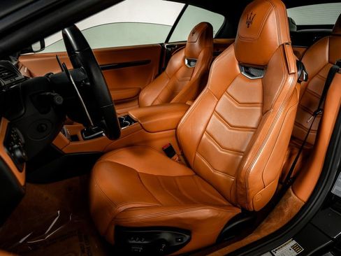 Used 2014 Maserati GranTurismo Sport RWD image 21