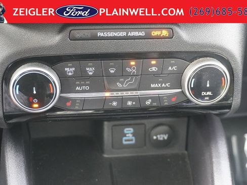 Used 2022 Ford Escape SEL w/ Equipment Group 302A AWD/4WD image 21