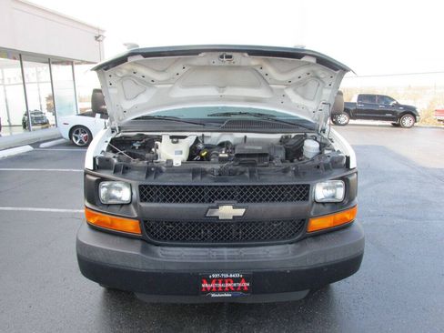 Used 2014 Chevrolet Express 3500 RWD image 32