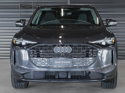 Certified 2025 Audi Q5 Premium w/ Premium Plus AWD/4WD image 15