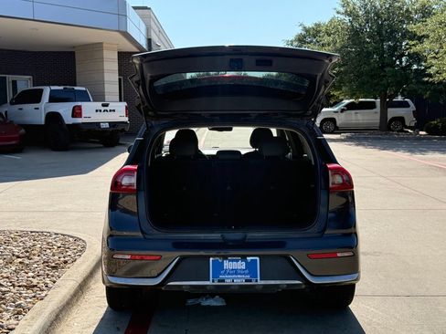 Used 2018 Kia Niro EX w/ EX Touring Graphite Edition FWD image 6