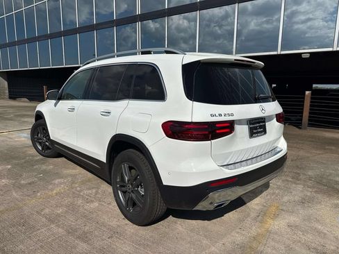 New 2026 Mercedes-Benz GLB 250 image 3