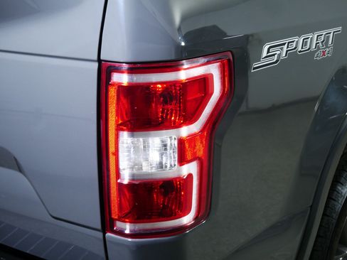 Used 2020 Ford F150 XLT w/ Equipment Group 302A Luxury AWD/4WD image 17