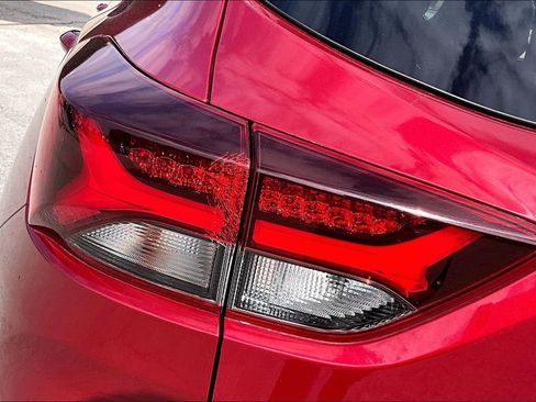 Used 2021 Chevrolet TrailBlazer RS w/ Sun and Liftgate Package image 22