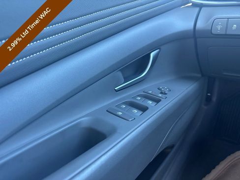 Certified 2024 Hyundai Elantra SEL w/ Convenience Package image 23