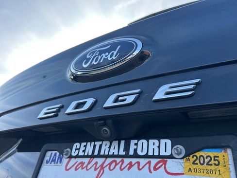 Used 2022 Ford Edge SEL w/ Convenience Package image 18