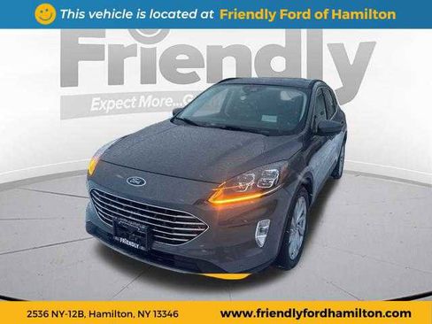 Used 2022 Ford Escape Titanium w/ Titanium Elite Package image 2