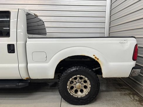 Used 2015 Ford F250 XL w/ Power Equipment Group AWD/4WD image 5