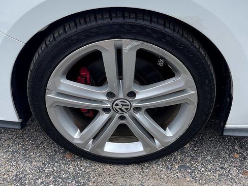 Used 2016 Volkswagen Jetta GLI SE image 11