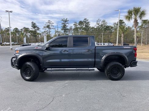 Used 2021 Chevrolet Silverado 1500 Custom Trail Boss w/ LPO, Dark Essentials Package image 2