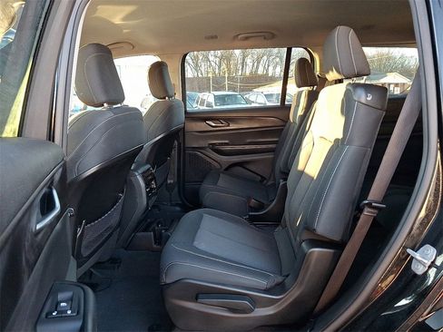 Used 2023 Jeep Grand Cherokee L Laredo image 11