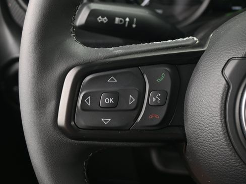 Used 2025 Jeep Wrangler Unlimited Rubicon 4xe w/ Safety Group AWD/4WD image 18