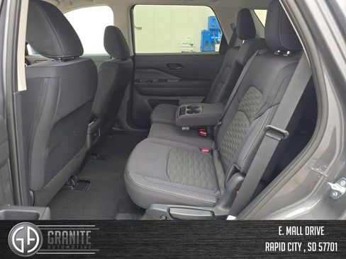 New 2025 Nissan Pathfinder SV w/ Black Appearance Package image 10