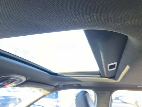 New 2025 Jeep Grand Cherokee Laredo image 8