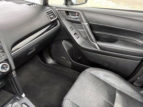 Used 2017 Subaru Forester 2.5i Touring AWD/4WD image 31