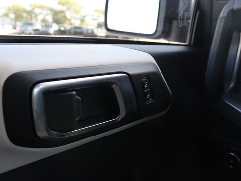 New 2026 Ford Bronco Outer Banks w/ Sasquatch Package AWD/4WD image 6