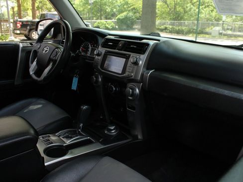 Used 2015 Toyota 4Runner SR5 Premium AWD/4WD image 25