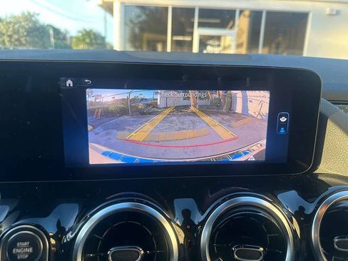 Used 2025 Mercedes-Benz GLA 250 4MATIC image 23