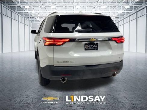Used 2023 Chevrolet Traverse LT w/ Rear Camera Mirror Package AWD/4WD image 9