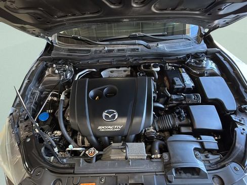 Used 2014 MAZDA MAZDA3 s Grand Touring w/ Technology Package FWD image 31