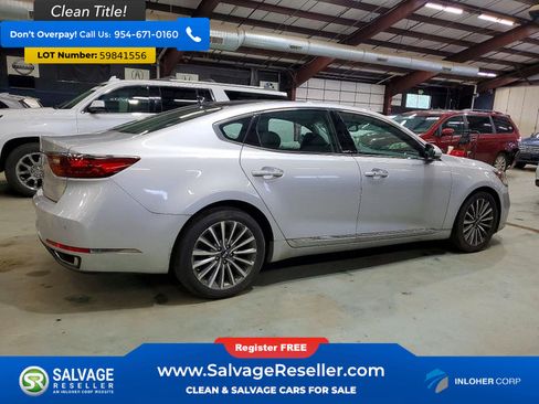 Used 2017 Kia Cadenza Premium w/ Luxury Package FWD image 4