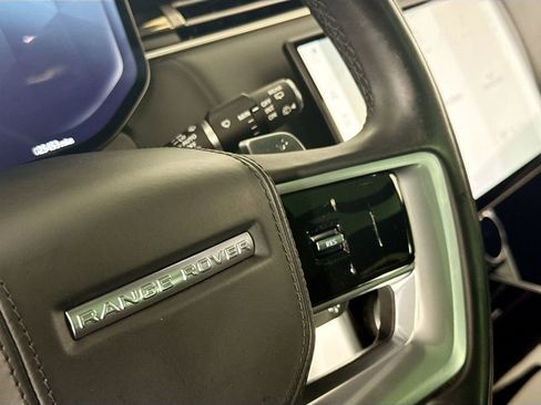 Used 2023 Land Rover Range Rover SE image 18
