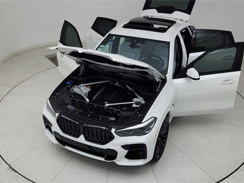 Used 2023 BMW X6 xDrive40i w/ M Sport Package image 92