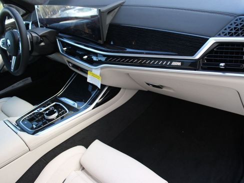 New 2026 BMW X7 M60i image 34