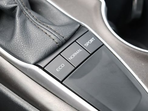 Used 2024 Toyota Camry LE image 21