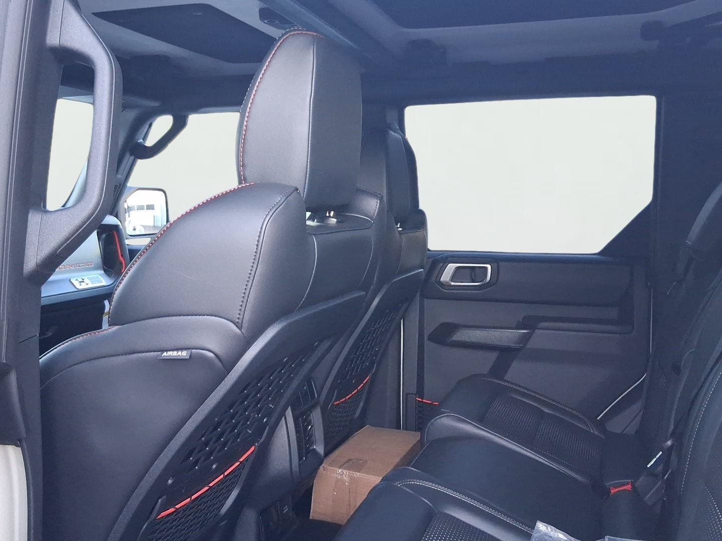 New 2026 Ford Bronco Raptor w/ Interior Carbon Fiber Pack AWD/4WD image 28