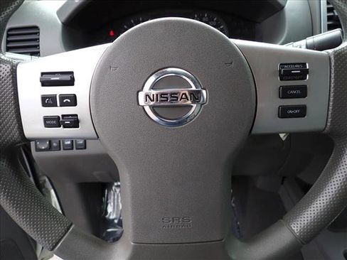 Used 2019 Nissan Frontier SV image 14