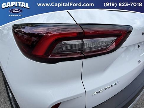 Certified 2025 Ford Escape Active w/ Cold Weather Package AWD/4WD image 15