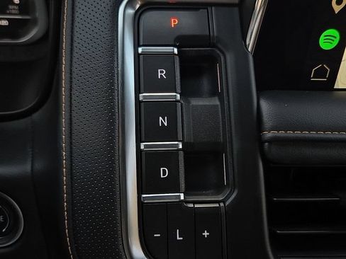 Used 2023 GMC Yukon AT4 AWD/4WD image 24