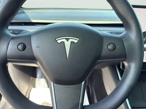 Used 2019 Tesla Model 3 Standard Range Plus RWD image 12