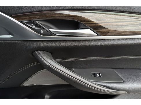 Used 2021 BMW 540i w/ M Sport Package image 18