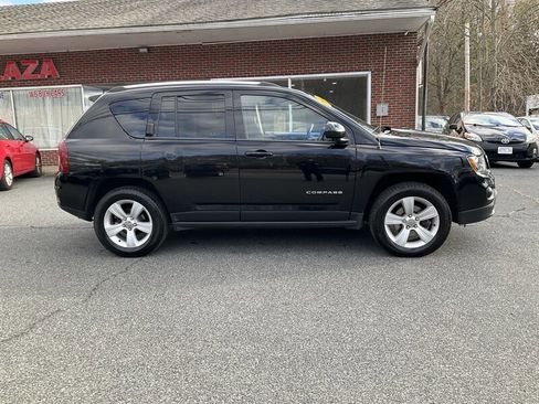 Used 2014 Jeep Compass Latitude w/ Sun/Sound Group image 4