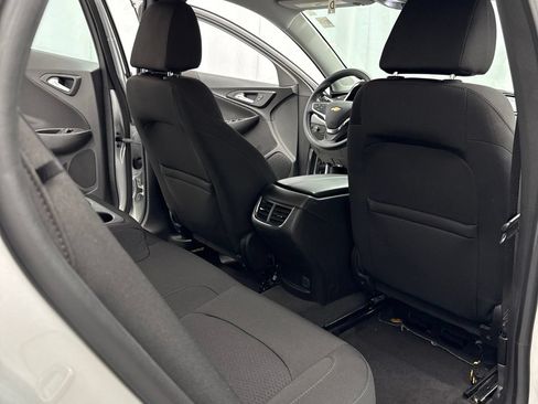 Used 2018 Chevrolet Malibu LT FWD image 28