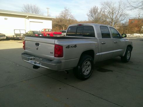Used 2005 Dodge Dakota SLT image 5