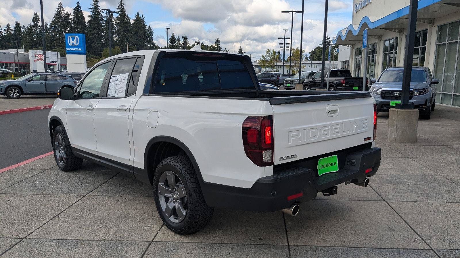 Used 2024 Honda Ridgeline TrailSport image 3