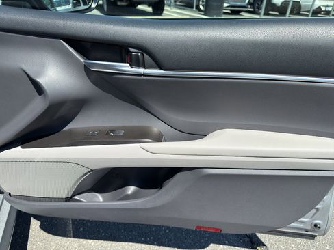 Used 2024 Toyota Camry LE image 32