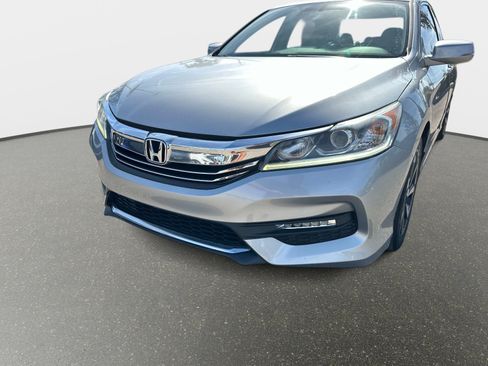 Used 2017 Honda Accord EX-L image 9
