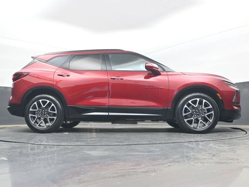 Used 2025 Chevrolet Blazer RS FWD image 31