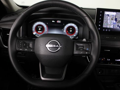 Certified 2026 Nissan Rogue SL FWD image 10