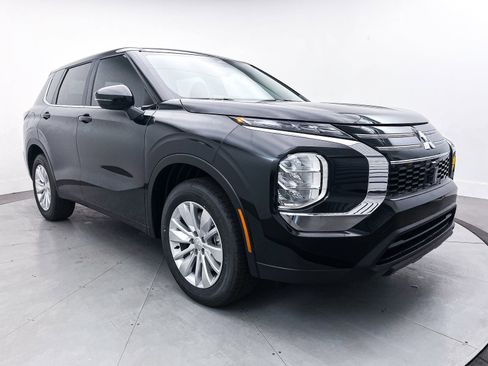 New 2025 Mitsubishi Outlander ES image 1