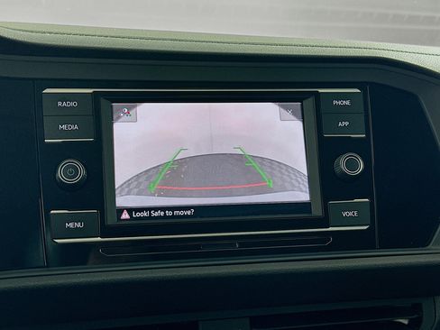 Used 2024 Volkswagen Jetta SE image 22