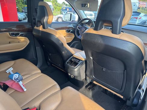 Used 2016 Volvo XC90 T6 Momentum image 18