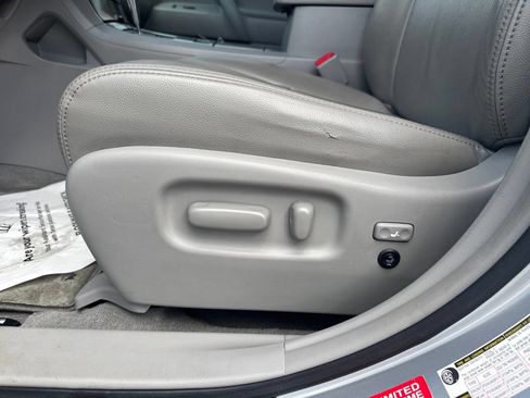 Used 2010 Toyota Highlander 2WD image 33