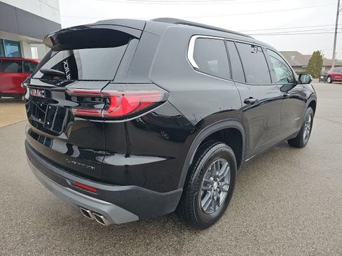 Used 2025 GMC Acadia Elevation image 7